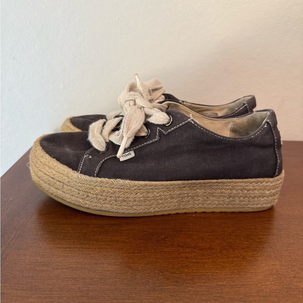 TOMS Womens Cassiah Shoes - Size 7